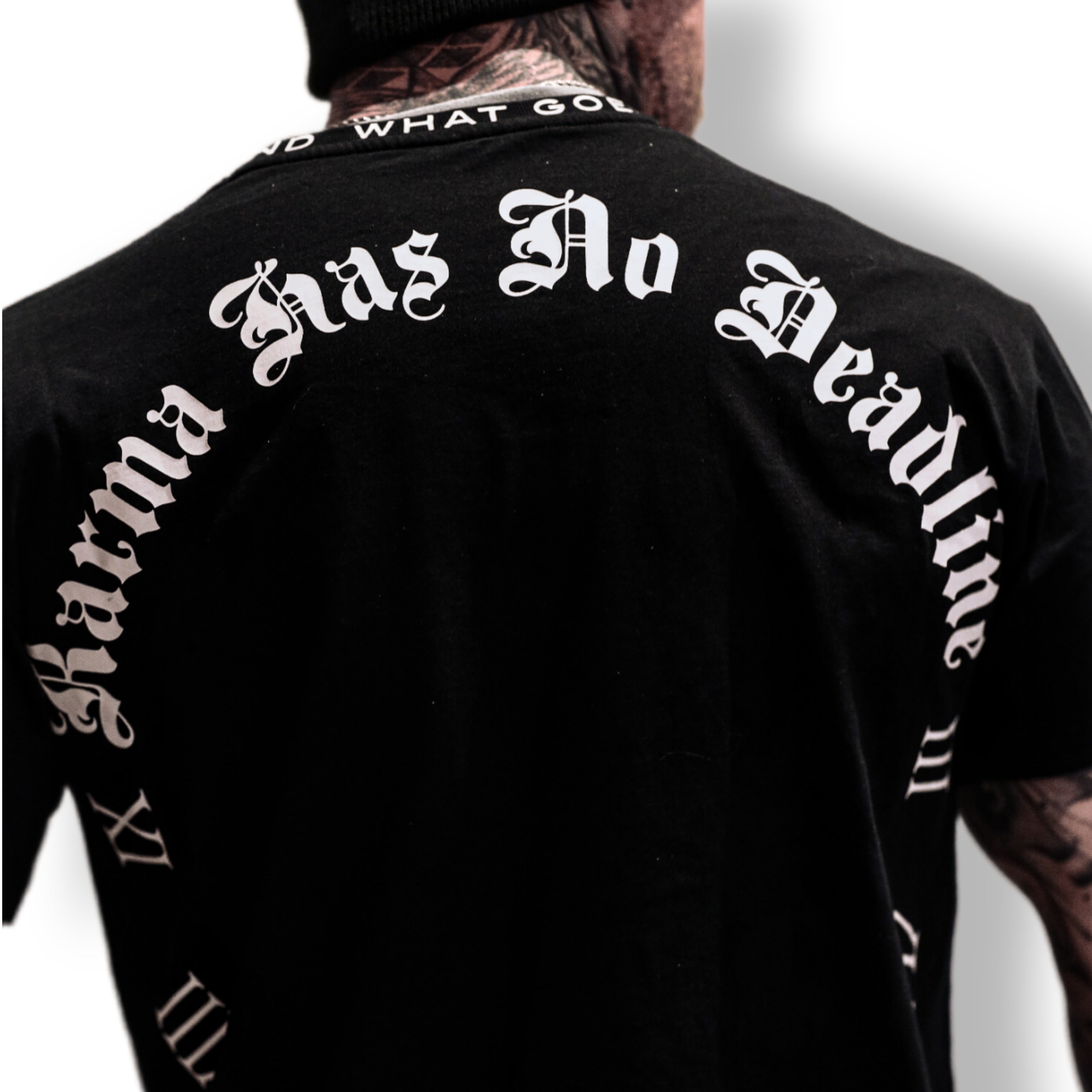 MVL „Karma has no Deadline“ übergroßes T-Shirt – schwarz